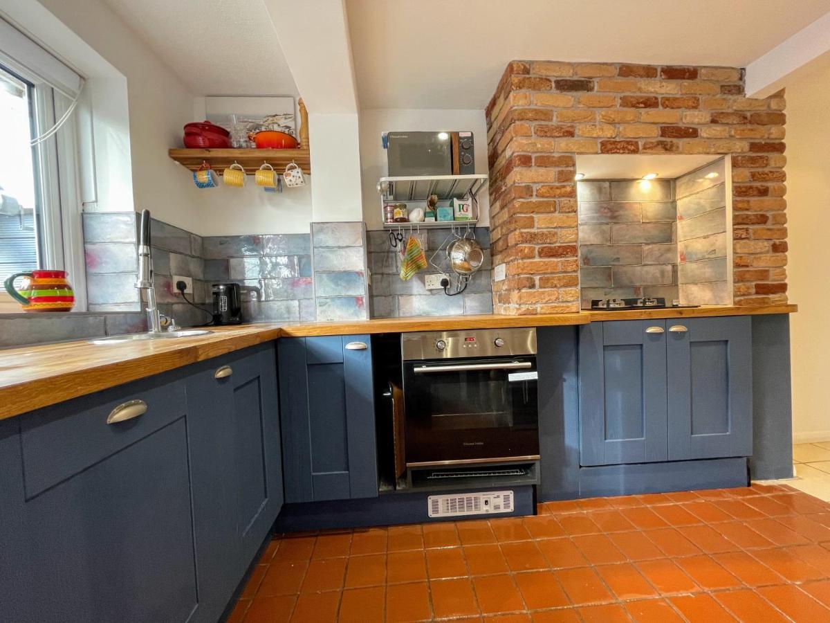 Hastings Old Town Tackleway Privileged Sea Views Whole House 3 Beds מראה חיצוני תמונה